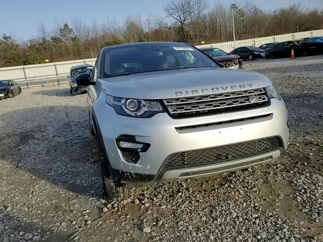 2017 Land Rover Discovery - Image 11