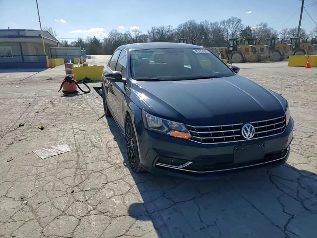 2019 Volkswagen Passat - Image 13