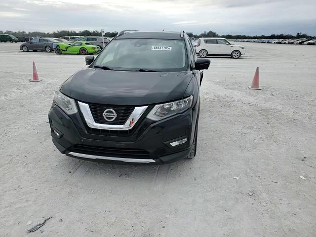 2018 Nissan Rogue - Image 11