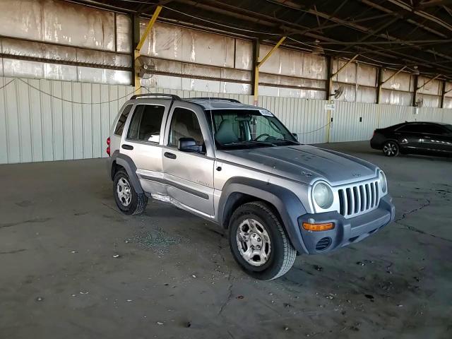 2004 Jeep Liberty (North America) - Image 11