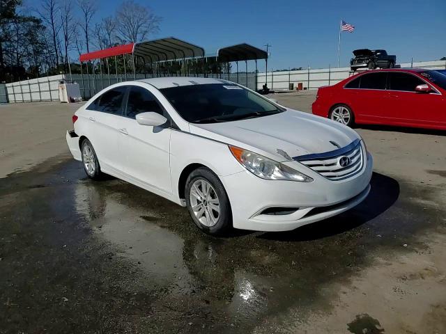 2013 Hyundai Sonata - Image 14