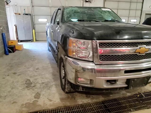 2013 Chevrolet Silverado - Image 11