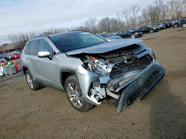 2020 Toyota RAV 4 - Image 12
