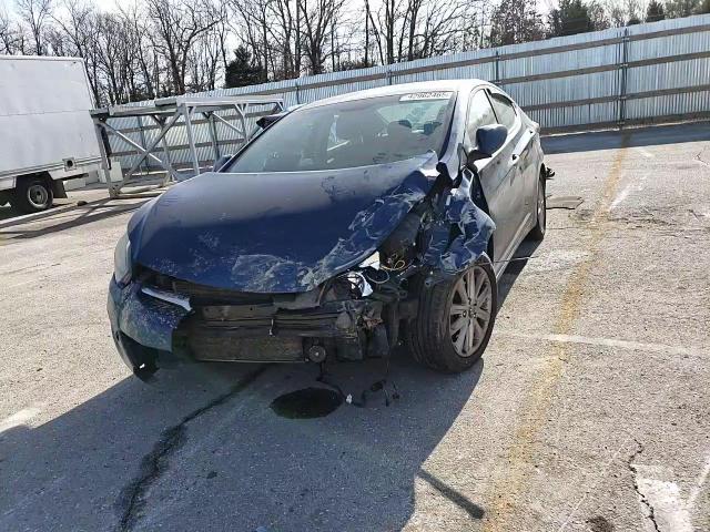 2016 Hyundai Elantra - Image 11