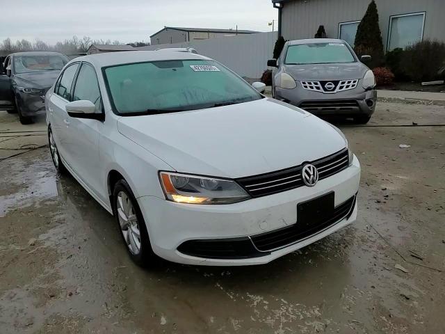 2014 Volkswagen Jetta - Image 13
