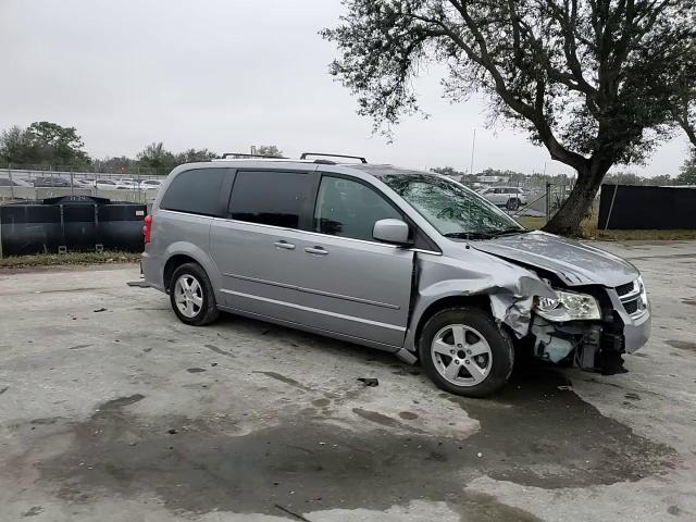 2013 Dodge Caravan - Image 12