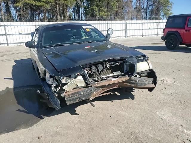 2008 Ford Crown Victoria - Image 11