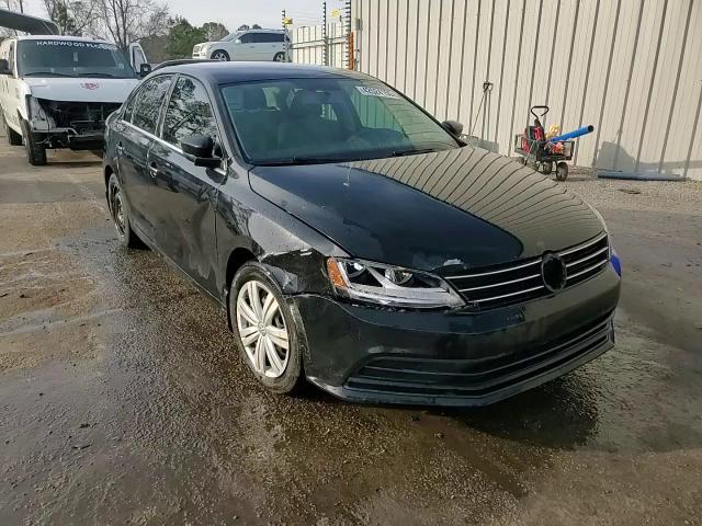 2017 Volkswagen Jetta - Image 13