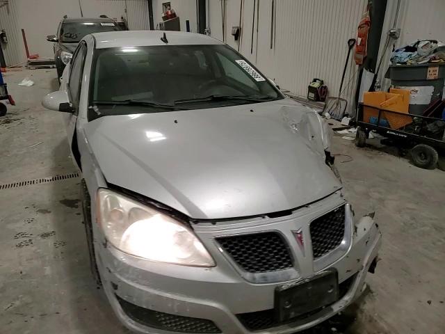 2010 Pontiac G6 - Image 11