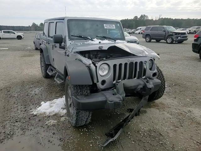 2015 Jeep Wrangler - Image 10