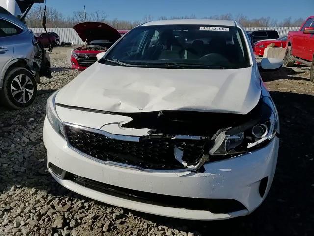 2017 Kia Forte - Image 13