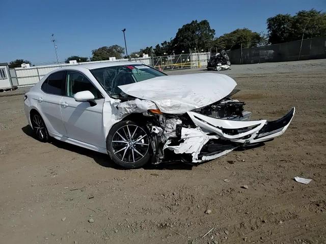 2023 Toyota Camry - Image 10