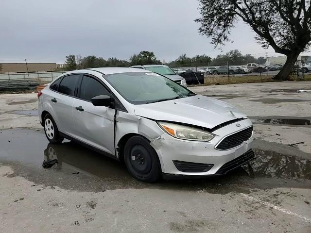 2017 Ford Focus - Image 10