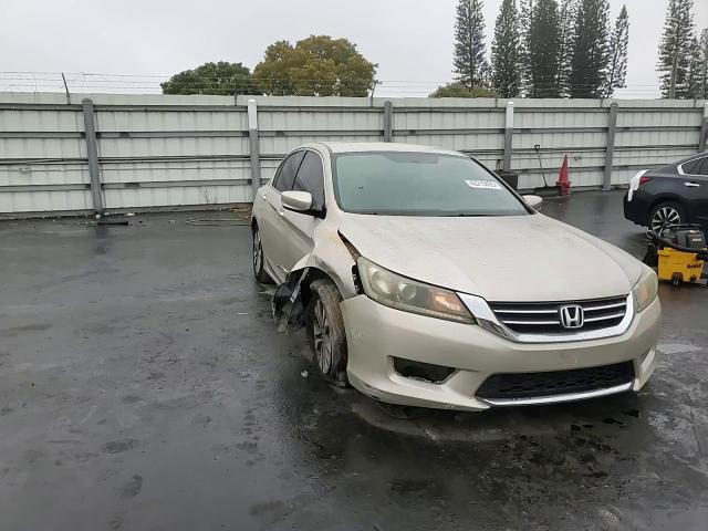 2013 Honda Accord - Image 11