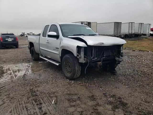 2013 Chevrolet Silverado - Image 10