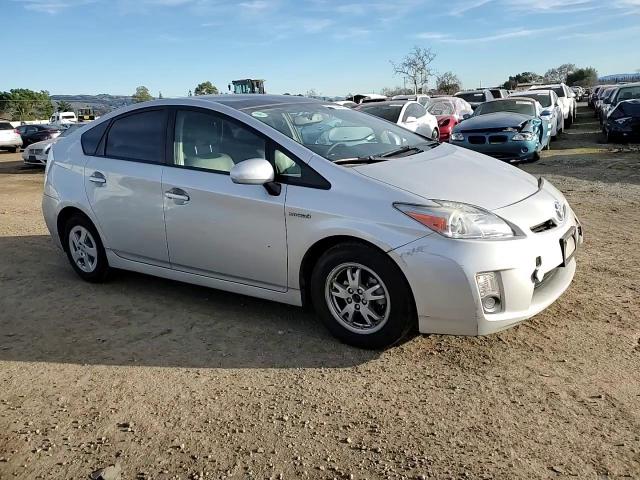 2010 Toyota Prius - Image 11