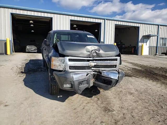 2011 Chevrolet Silverado - Image 11