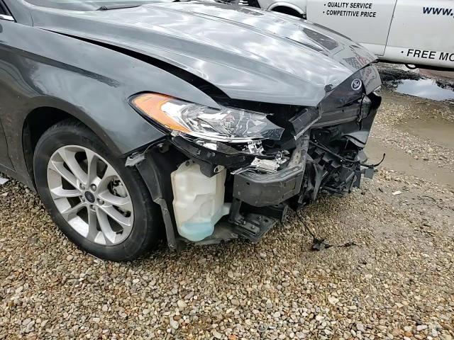 2020 Ford Fusion - Image 10
