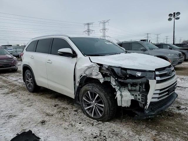 2018 Toyota Highlander - Image 11