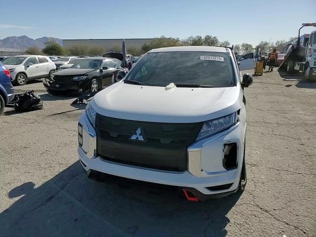 2021 Mitsubishi Outlander - Image 12