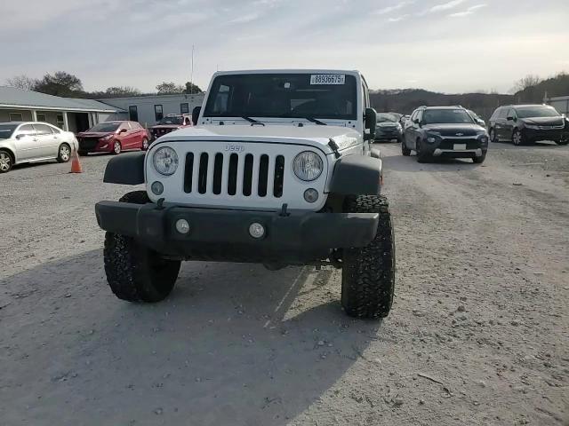 2016 Jeep Wrangler - Image 12