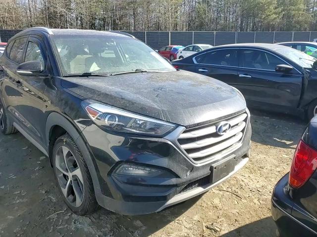 2017 Hyundai Tucson - Image 12