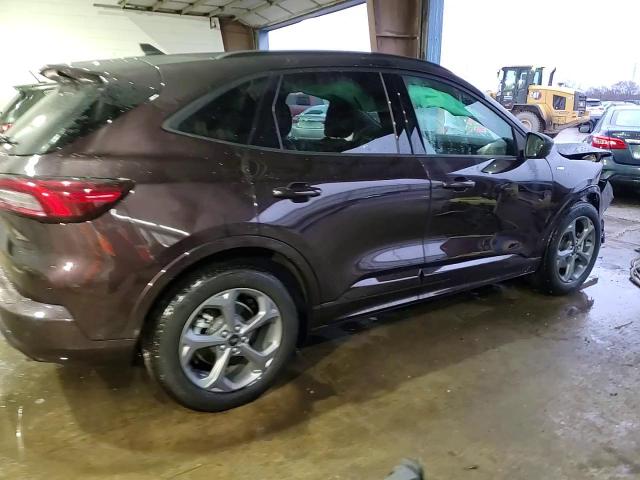 2023 Ford Escape - Image 14