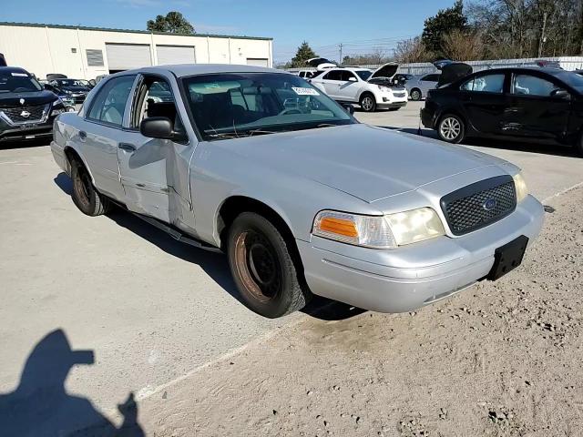 2001 Ford Crown Victoria - Image 11