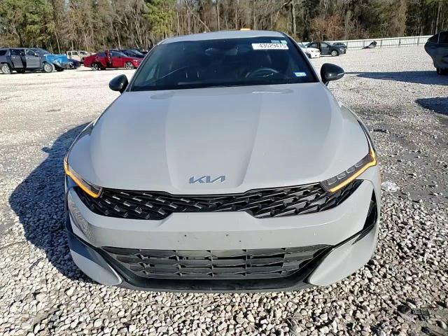 2022 Kia K5 - Image 13