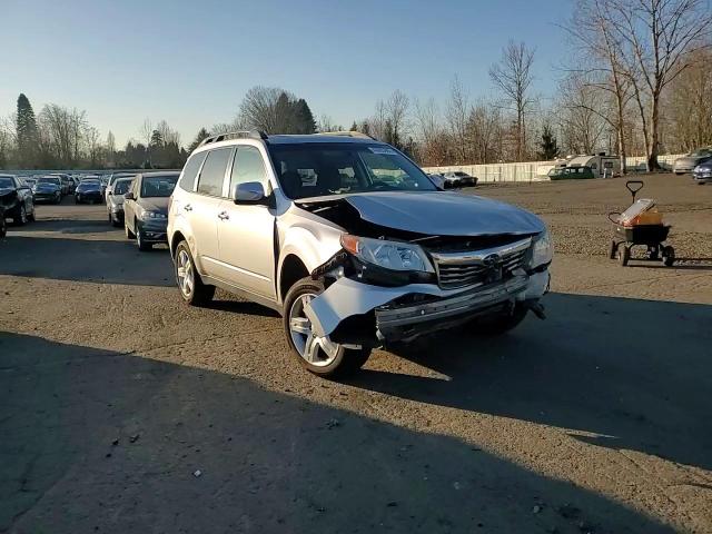 2010 Subaru Forester - Image 12