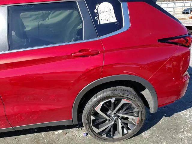2024 Mitsubishi Outlander - Image 14