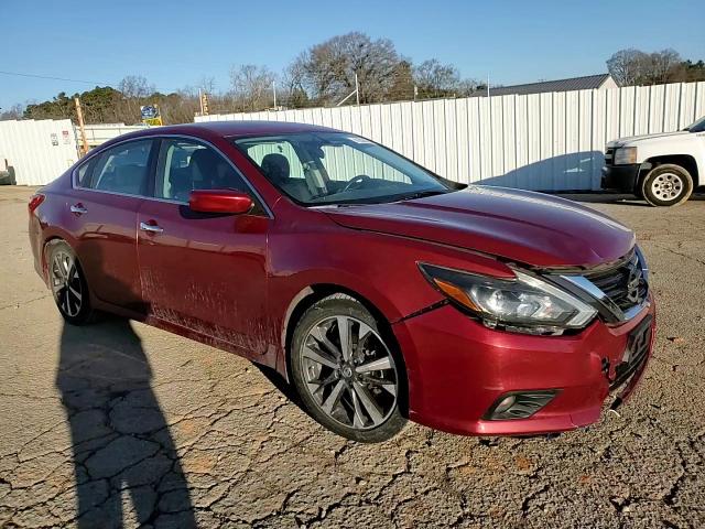2016 Nissan Altima - Image 10