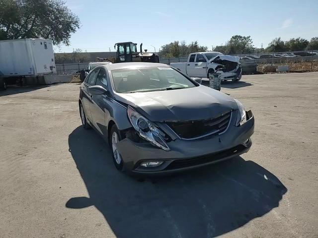 2013 Hyundai Sonata - Image 11
