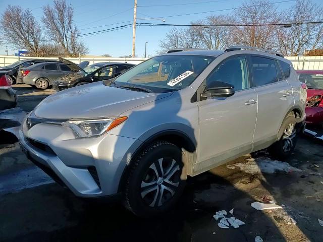 2017 Toyota RAV 4 - Image 12
