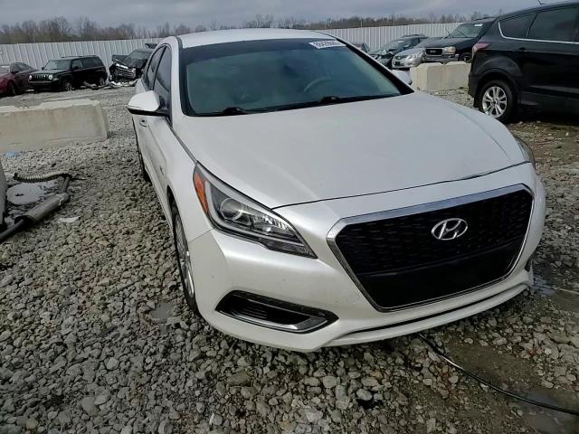 2017 Hyundai Sonata - Image 13