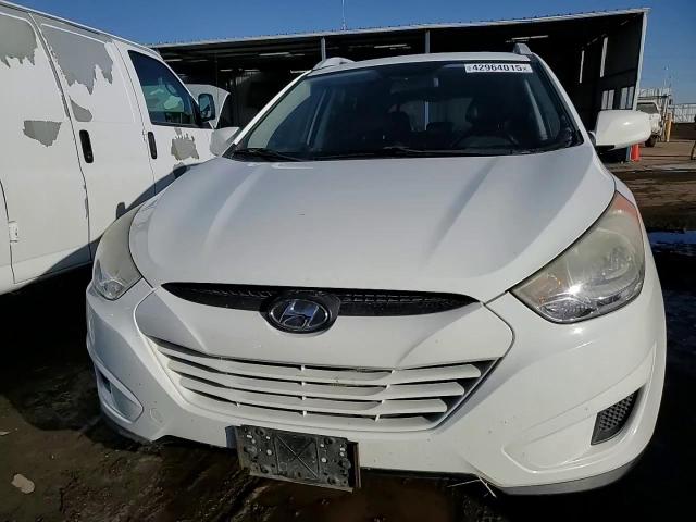 2011 Hyundai Tucson - Image 11