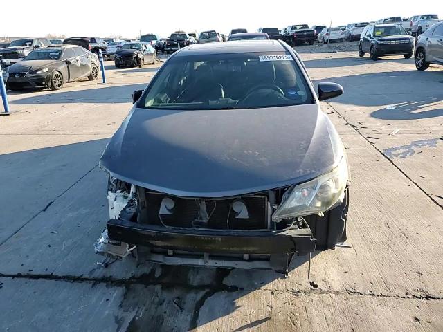 2014 Toyota Camry - Image 11