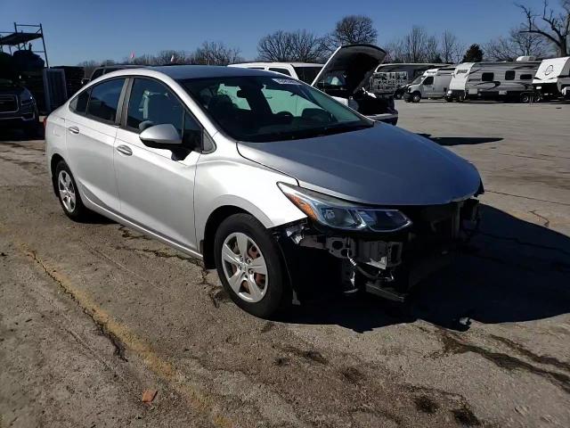 2016 Chevrolet Cruze - Image 13