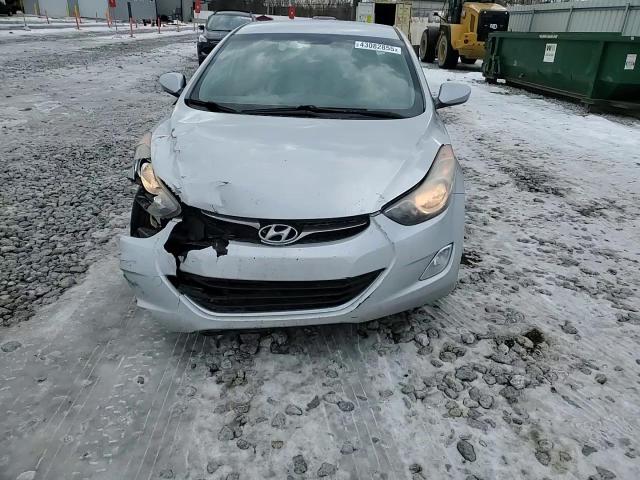 2012 Hyundai Elantra - Image 11