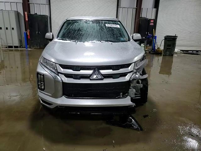 2024 Mitsubishi Outlander - Image 14