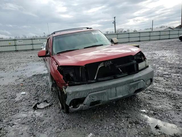 2002 Chevrolet Avalanche - Image 10