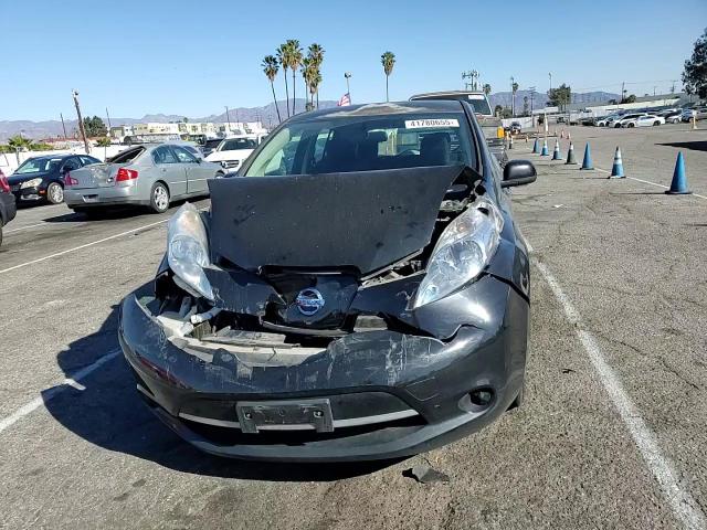2015 Nissan Leaf - Image 11