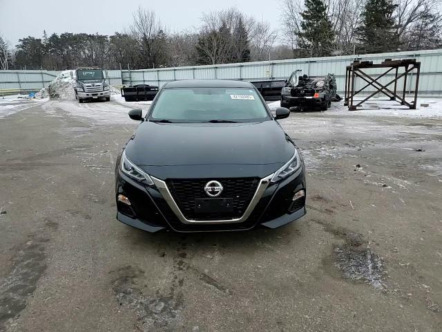 2019 Nissan Altima - Image 11