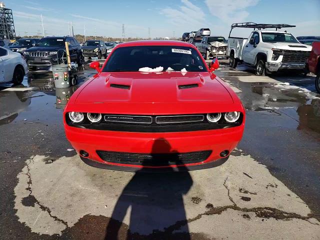 2017 Dodge Challenger - Image 11