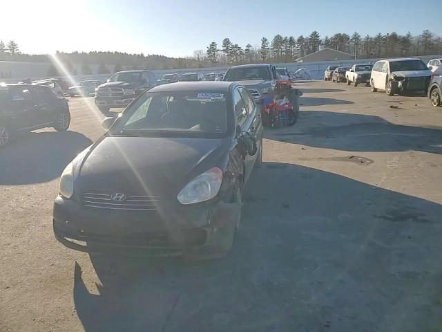 2007 Hyundai Accent - Image 11