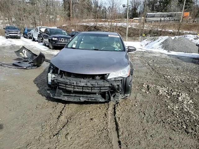 2015 Toyota Camry - Image 11