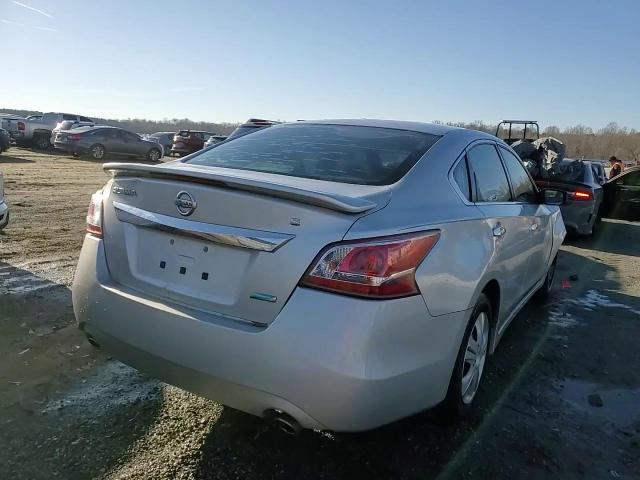 2013 Nissan Altima - Image 14