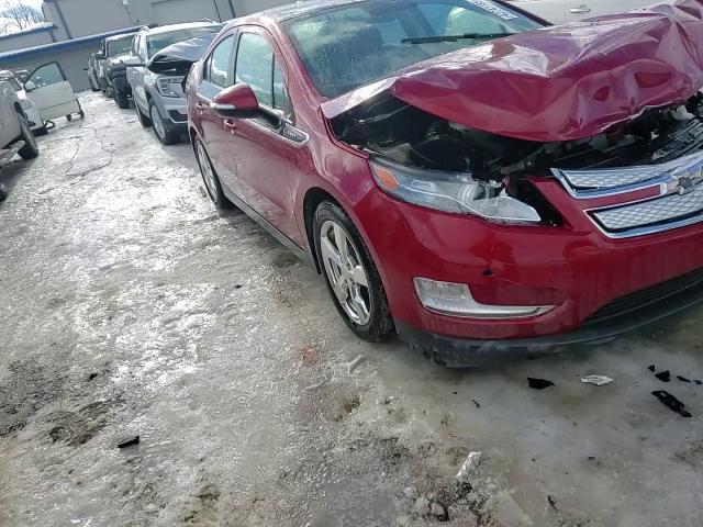 2011 Chevrolet Volt - Image 13