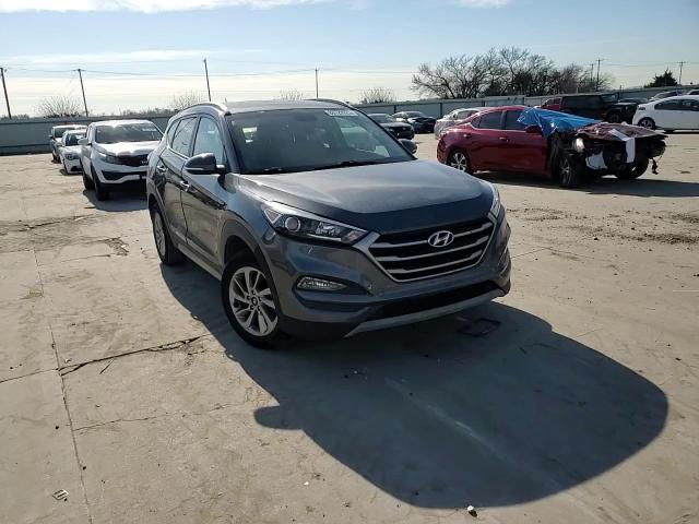 2017 Hyundai Tucson - Image 12
