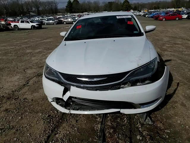 2016 Chrysler 200 - Image 11